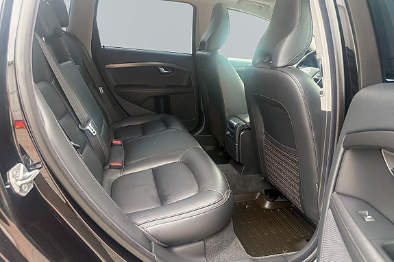 Volvo XC70 15 of 17