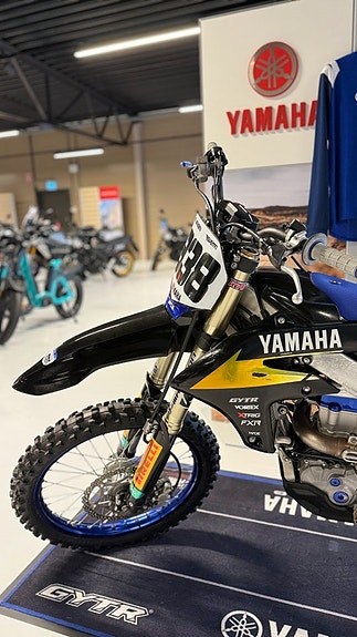 Yamaha YZ450F YAMAHA YZ450F 6 of 7