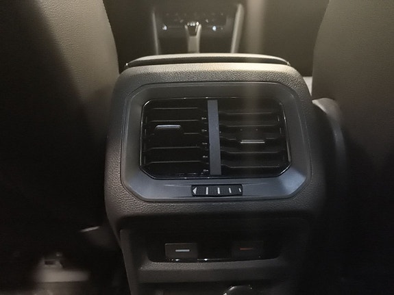 Volkswagen Tiguan 23 of 26