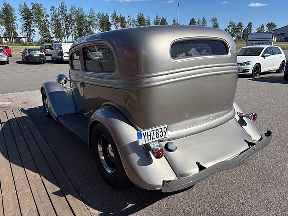Ford Model 40 6 of 11