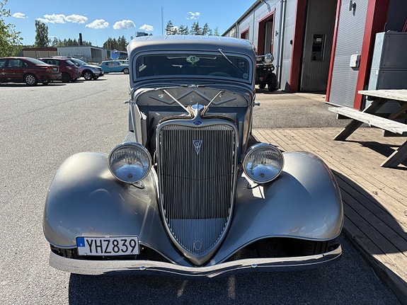 Ford Model 40 7 of 11