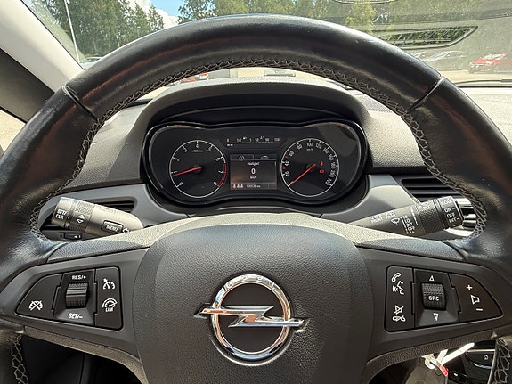 Opel Corsa 13 of 15