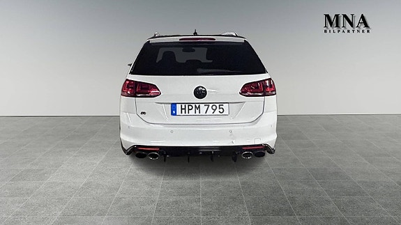Volkswagen Golf VII 4 of 17