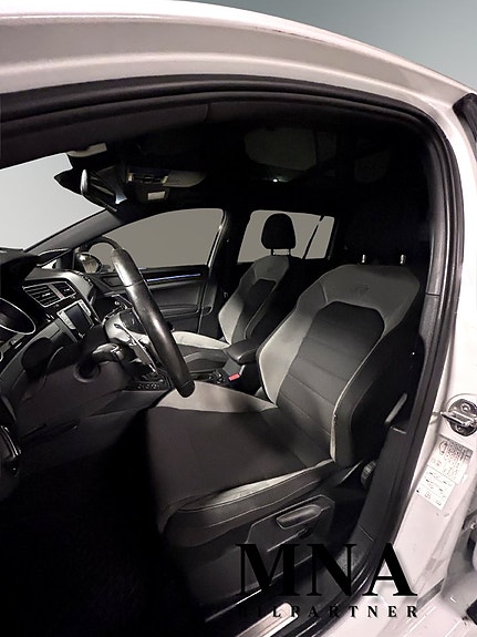 Volkswagen Golf VII 9 of 17