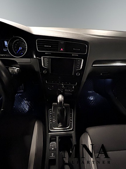 Volkswagen Golf VII 12 of 17