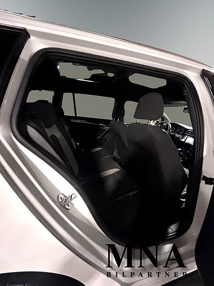 Volkswagen Golf VII 15 of 17