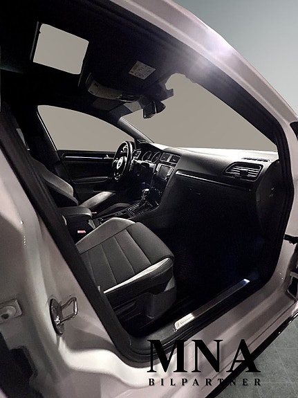 Volkswagen Golf VII 16 of 17