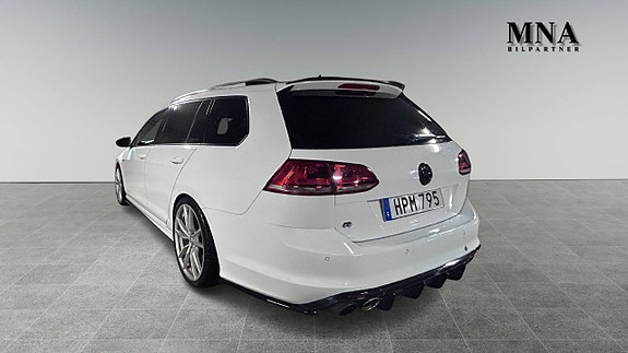 Volkswagen Golf VII 3 of 17