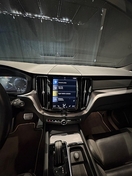 Volvo XC60 13 of 14