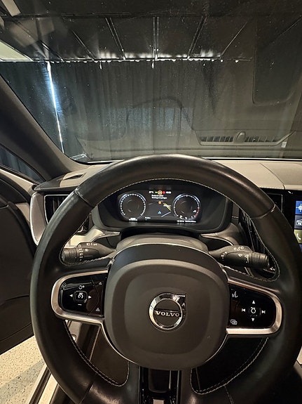 Volvo XC60 14 of 14