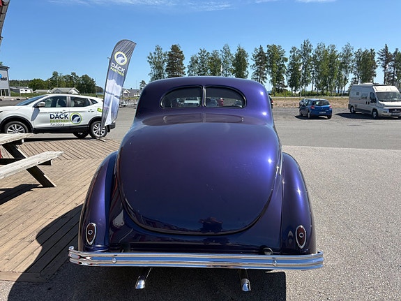 Ford Standard 4 of 5