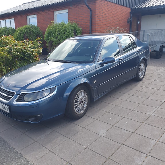Saab 9-5 3 of 4