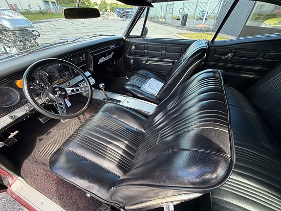 Chevrolet Impala 11 of 17
