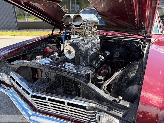 Chevrolet Impala 16 of 17