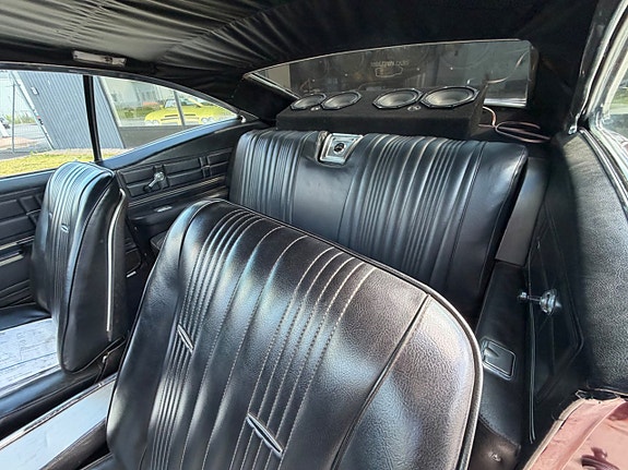 Chevrolet Impala 10 of 17