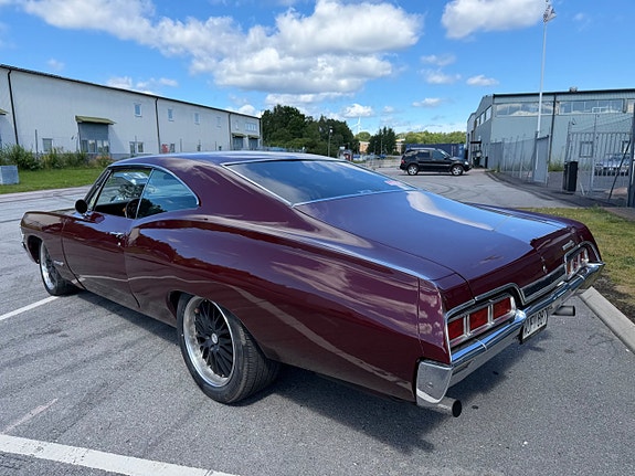 Chevrolet Impala 7 of 17
