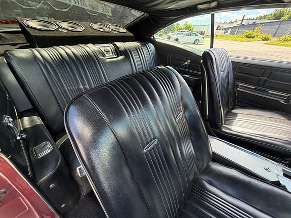 Chevrolet Impala 14 of 17