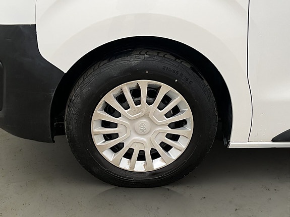 Toyota Proace 28 of 30