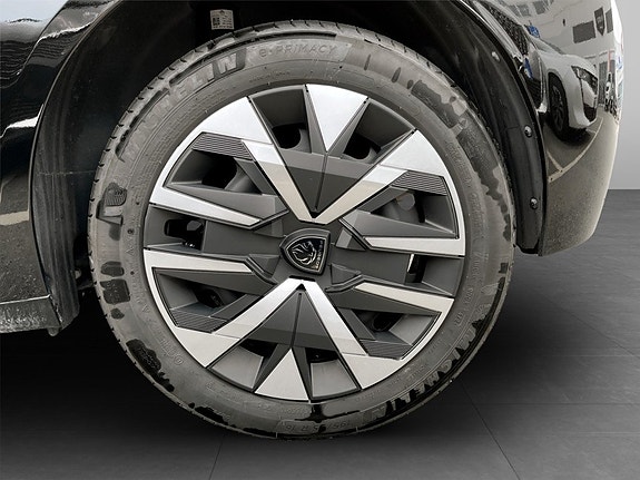 Peugeot 208 14 of 15