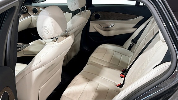 Mercedes-Benz E220 d 6 of 9