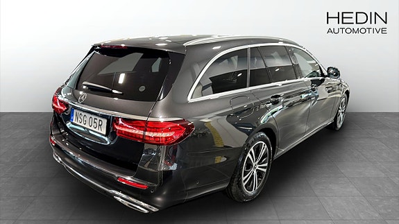 Mercedes-Benz E220 d 3 of 5
