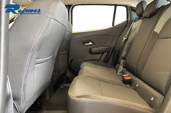 Dacia Sandero 7 of 20