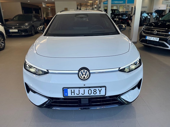 Volkswagen ID.7 2 of 5