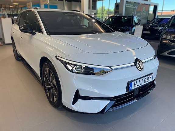 Volkswagen ID.7 3 of 5