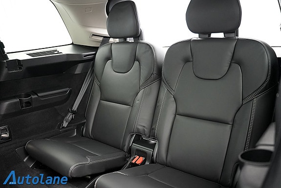 Volvo XC90 28 of 30