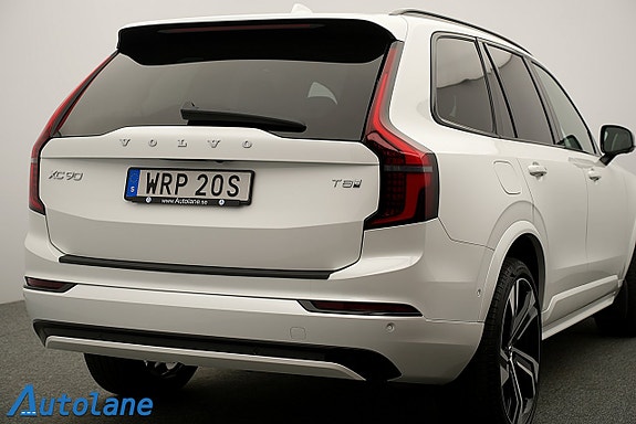 Volvo XC90 15 of 30