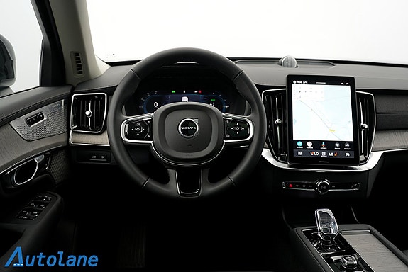 Volvo XC90 17 of 30
