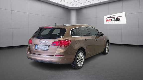Opel Astra 3 of 5