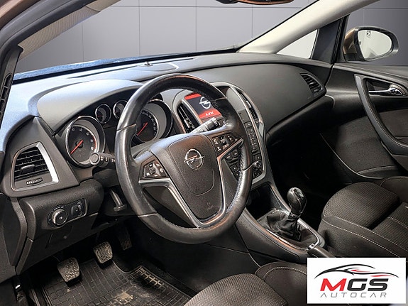 Opel Astra 17 of 30