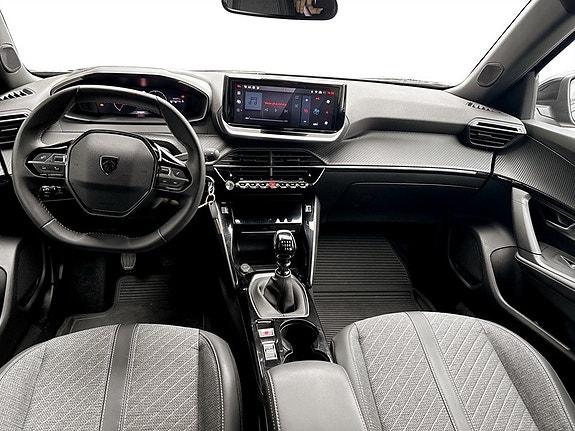 Peugeot 2008 6 of 15