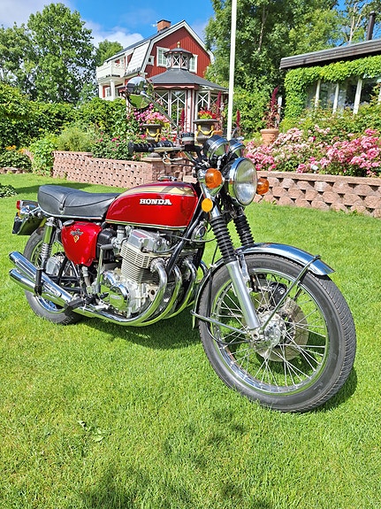 Honda 750 4 of 5