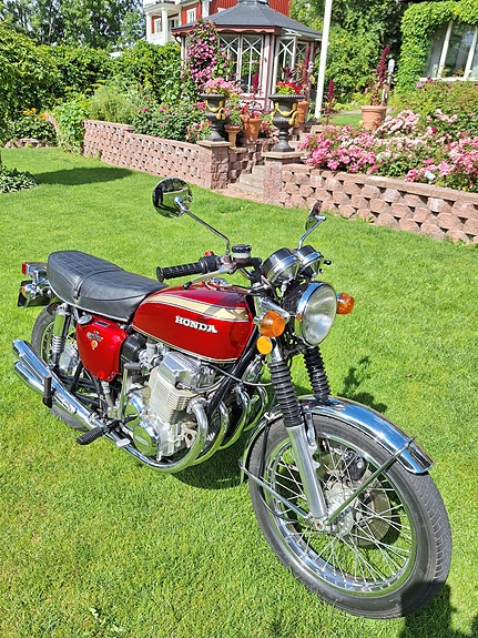 Honda 750 3 of 5