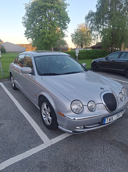 Jaguar S-TYPE 4 of 5