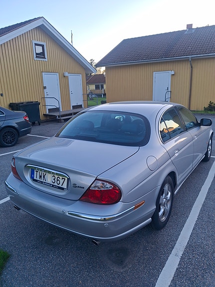 Jaguar S-TYPE 3 of 5