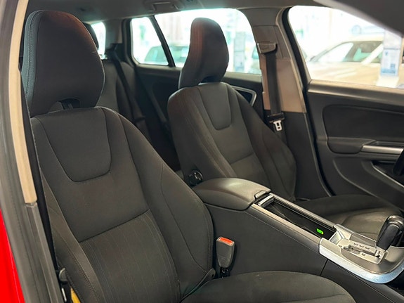 Volvo V60 10 of 15