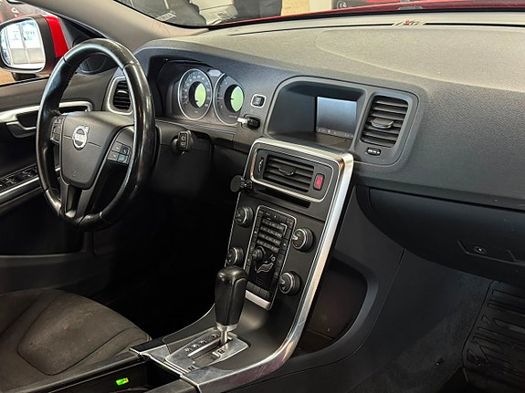 Volvo V60 11 of 15