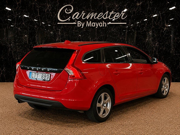 Volvo V60 4 of 5