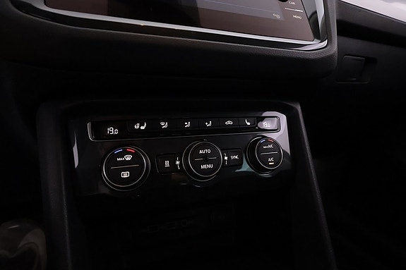 Volkswagen Tiguan 13 of 23