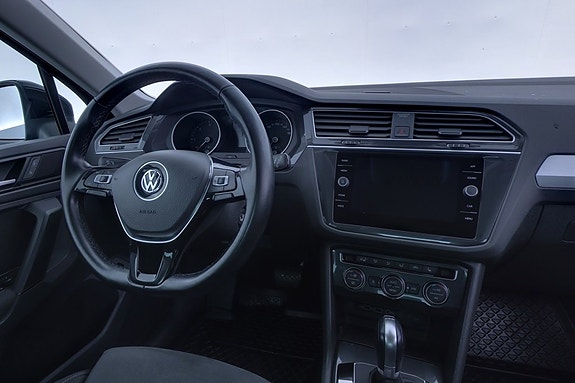 Volkswagen Tiguan 8 of 23