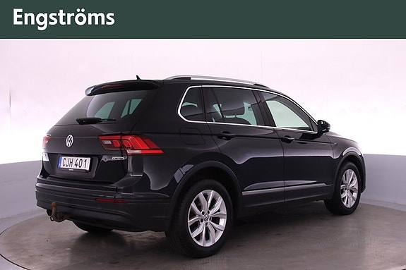 Volkswagen Tiguan 3 of 23
