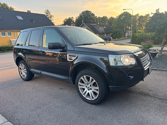 Land Rover Freelander 2 2 of 15