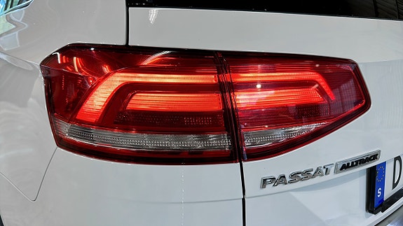 Volkswagen Passat Alltrack 15 of 20