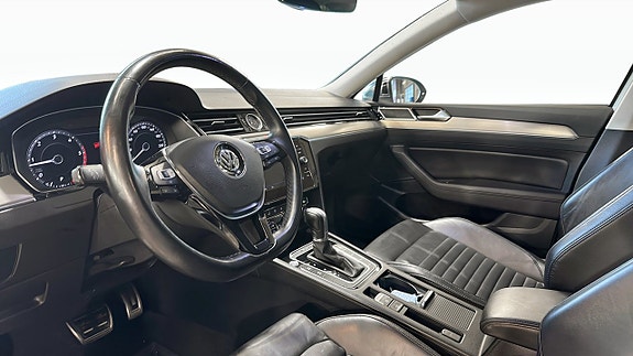 Volkswagen Passat Alltrack 7 of 20