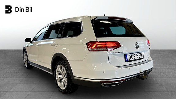 Volkswagen Passat Alltrack 3 of 20
