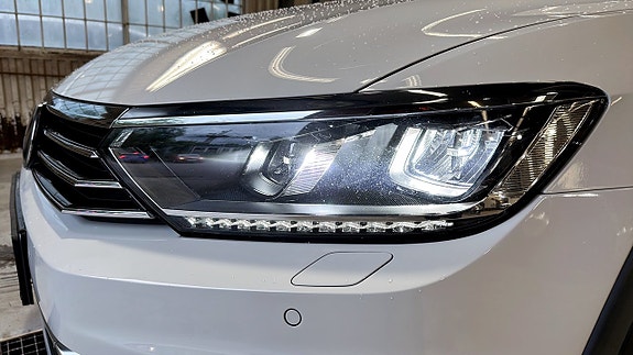 Volkswagen Passat Alltrack 16 of 20