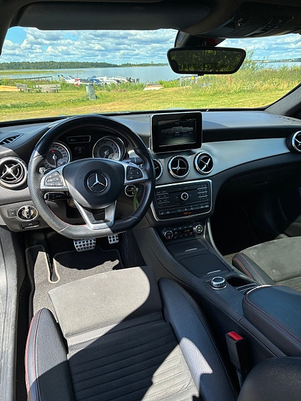Mercedes-Benz GLA200 d 5 of 5